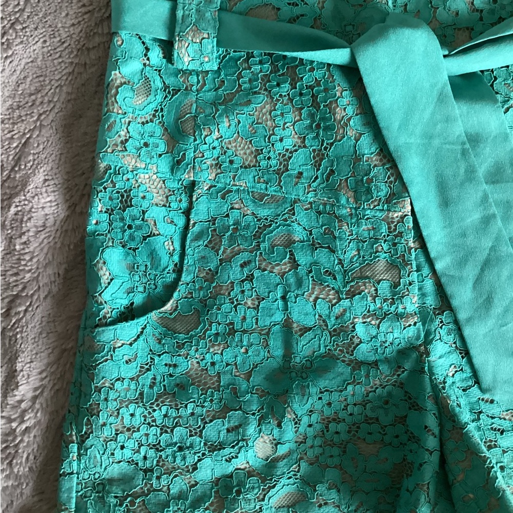 Fancy lace shorts